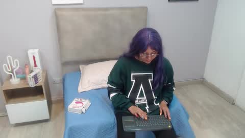 valevicious online show from October 7, 2025, 5:43 pm