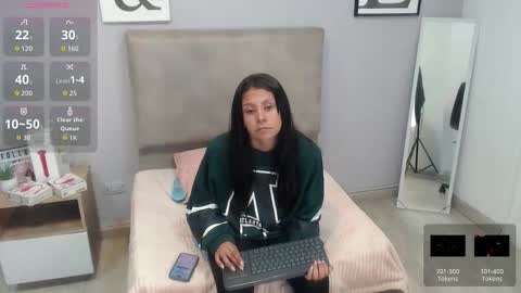 valevicious online show from November 21, 2025, 7:45 pm