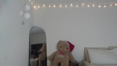 VALIENTE  online show from February 21, 2026, 12:55 am