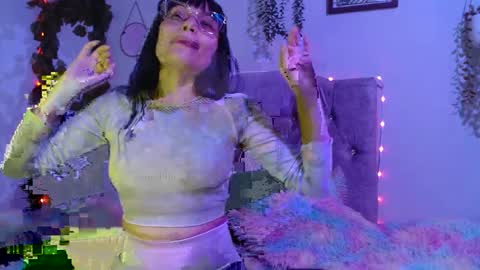 valkiry_ online show from April 2, 2026, 10:07 pm