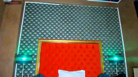 Valerie Val V online show from April 19, 2026, 12:15 pm