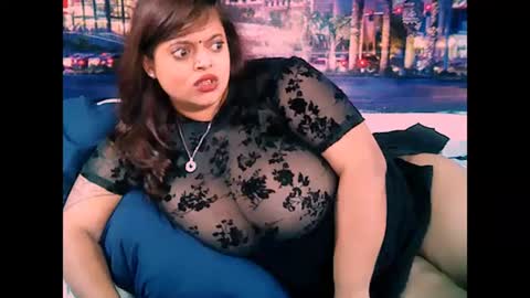 Snapshot of valleyval chatting on January 25, 2025, 10:08 am indianvalvet priya is back online show from January 25, 2025, 10:08 am