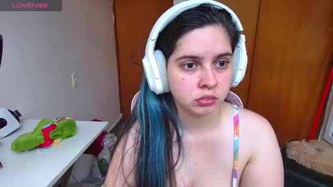 Im Violet online show from March 12, 2025, 9:45 pm