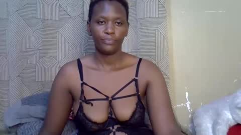 valma_bella online show from February 11, 2025, 11:44 pm