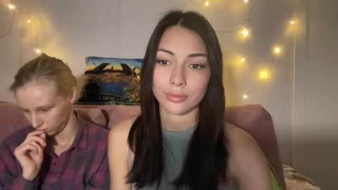 Little Devil online show from September 30, 2025, 1:49 pm