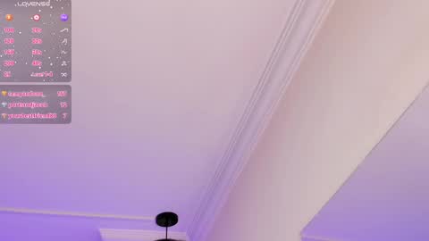 Valuh  online show from February 18, 2025, 6:26 pm