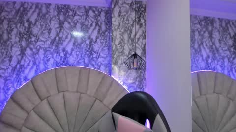 Valuh  online show from February 19, 2025, 6:21 pm