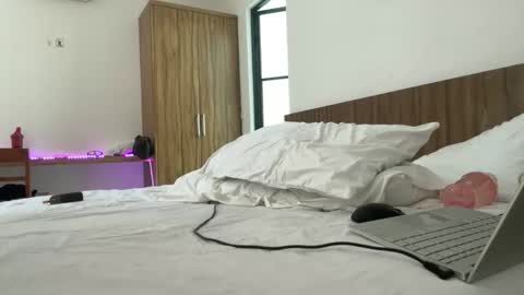Snapshot of valure_lera chatting on October 22, 2025, 5:08 am valure_lera online show from October 22, 2025, 5:08 am