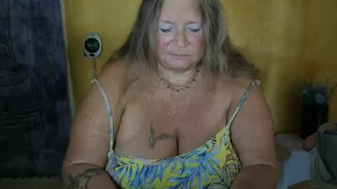 Snapshot of vampwoman chatting on June 25, 2026, 7:57 am vampwoman online show from June 25, 2026, 7:57 am