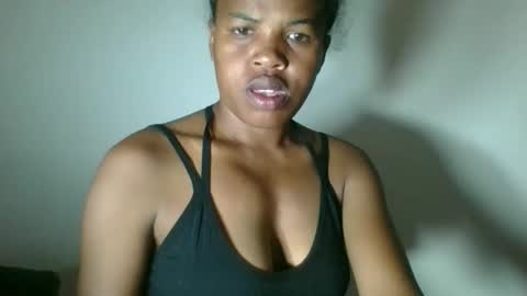 Snapshot of vanafiry chatting on December 17, 2025, 4:40 am vanafiry online show from December 17, 2025, 4:40 am