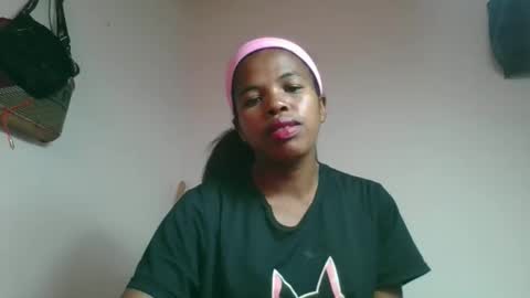 vanafiry online show from April 26, 2026, 8:23 am