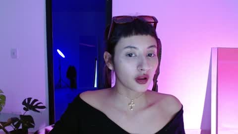 Snapshot of vandalovee chatting on January 10, 2025, 7:14 am Babi Alu online show from January 10, 2025, 7:14 am