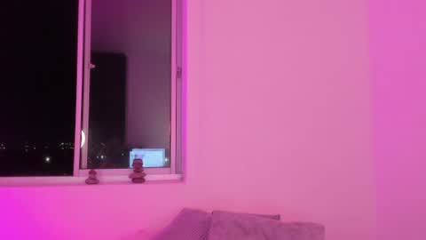 Snapshot of vandalovee chatting on July 1, 2026, 6:48 am Babi Alu online show from July 1, 2026, 6:48 am
