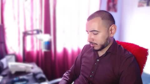 vanderheyl online show from March 4, 2026, 7:20 pm