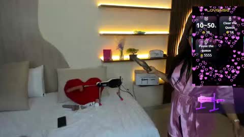 Snapshot of vane_lips chatting on September 19, 2025, 12:34 am V A N E online show from September 19, 2025, 12:34 am
