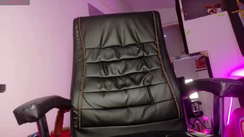 Vanesa Santana online show from November 19, 2025, 1:38 am