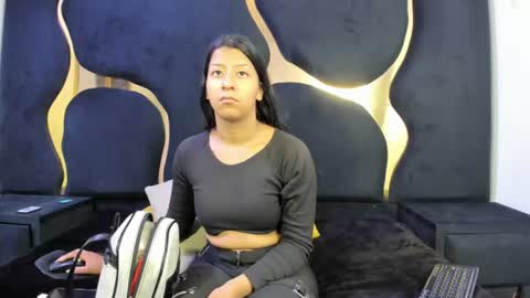 Snapshot of vanelin18 chatting on July 26, 2026, 1:18 pm Vane online show from July 26, 2026, 1:18 pm