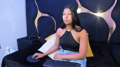 Snapshot of vanelin18 chatting on July 31, 2026, 2:27 pm Vane online show from July 31, 2026, 2:27 pm