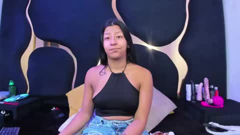 Snapshot of vanelin18 chatting on August 1, 2026, 2:05 pm Vane online show from August 1, 2026, 2:05 pm