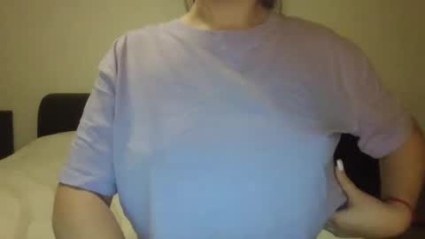 VanesaJewel online show from March 2, 2025, 8:40 pm