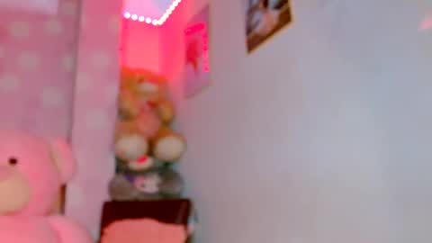 vanessa online show from December 19, 2024, 5:29 am