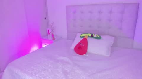 Snapshot of vanessa_cruz_18 chatting on February 26, 2026, 8:52 pm Vane online show from February 26, 2026, 8:52 pm