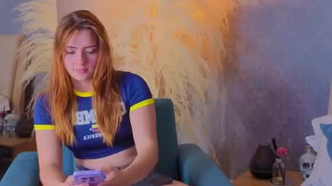 vanessa_foxyy online show from June 23, 2026, 8:29 pm