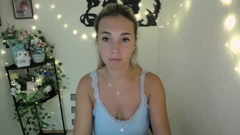 Snapshot of vanessa_joy_ chatting on July 3, 2026, 8:54 am Vanessa online show from July 3, 2026, 8:54 am