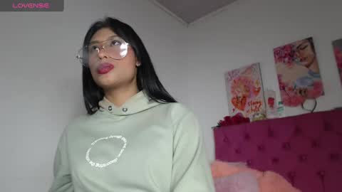Snapshot of vanessa_lovea chatting on February 26, 2025, 5:31 am Vanessa online show from February 26, 2025, 5:31 am