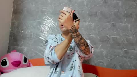 vanessaadol online show from February 13, 2025, 9:51 am