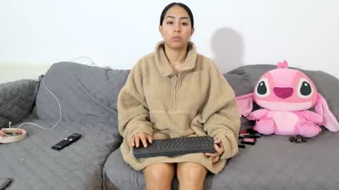 vanessaadol online show from February 21, 2026, 11:11 am