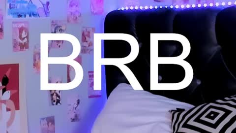 Vanessa online show from April 16, 2026, 9:39 pm