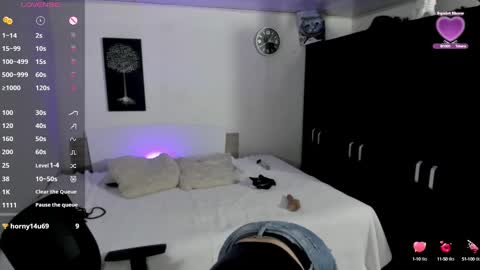 Angie  online show from January 25, 2025, 6:34 am