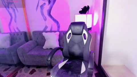 vanessascott_ online show from March 7, 2026, 7:16 am