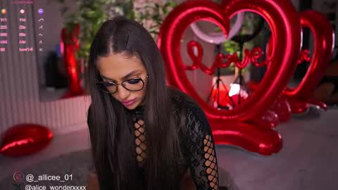 Vanessa Simon online show from February 15, 2025, 6:55 am