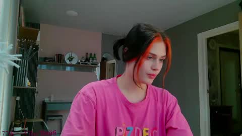 vanessatenderness online show from April 12, 2026, 9:36 am