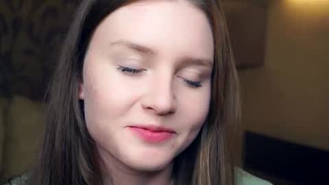 Luna online show from October 21, 2025, 5:57 pm