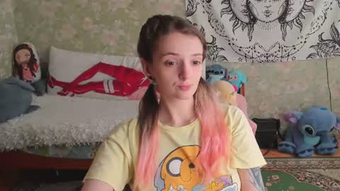 Snapshot of vanilla_arya chatting on July 14, 2026, 10:21 am Adelina online show from July 14, 2026, 10:21 am
