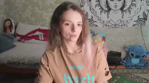 Snapshot of vanilla_arya chatting on July 15, 2026, 7:02 am Adelina online show from July 15, 2026, 7:02 am