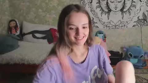 Snapshot of vanilla_arya chatting on July 20, 2026, 9:12 am Adelina online show from July 20, 2026, 9:12 am