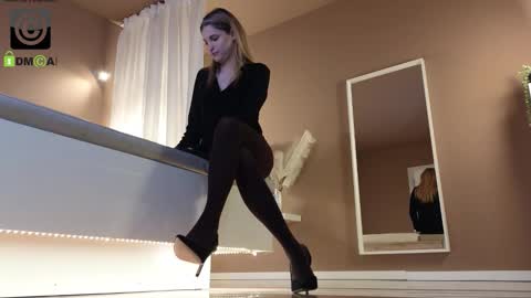 Laura online show from January 7, 2026, 8:33 pm