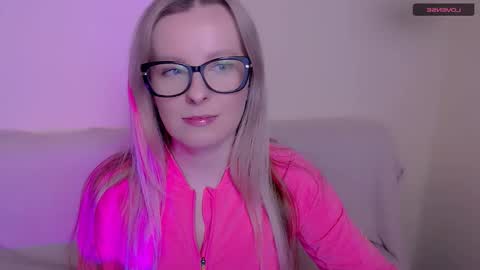 Mia online show from January 17, 2026, 12:21 pm