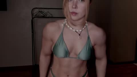 Snapshot of vanillalivitski chatting on October 4, 2025, 10:57 am Vanilla online show from October 4, 2025, 10:57 am