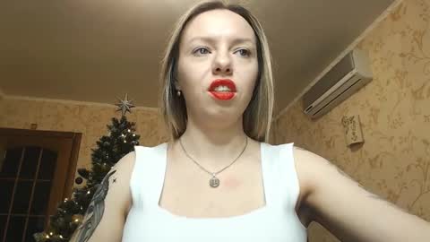 VanillaMuffin online show from January 4, 2025, 1:42 pm