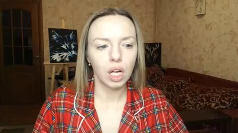 VanillaMuffin online show from February 24, 2025, 7:22 am