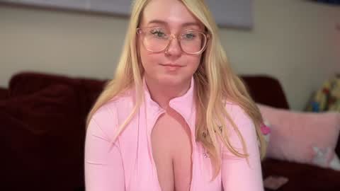 vanillapuddingpie online show from February 4, 2025, 3:44 am