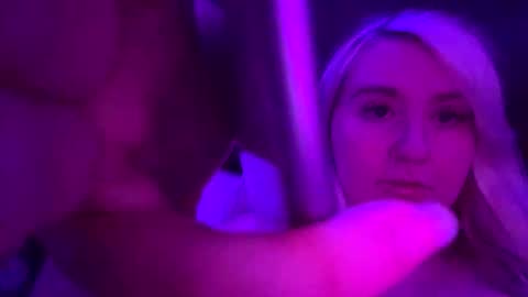 vanillapuddingpie online show from April 20, 2026, 1:52 am