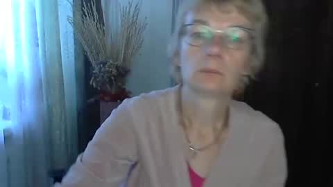 Snapshot of vanillaxcreamy chatting on October 30, 2025, 9:55 am Vanillaxcreamy online show from October 30, 2025, 9:55 am