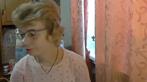 Snapshot of vanillaxcreamy chatting on December 15, 2025, 7:45 am Vanillaxcreamy online show from December 15, 2025, 7:45 am