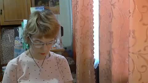 Snapshot of vanillaxcreamy chatting on December 17, 2025, 9:59 am Vanillaxcreamy online show from December 17, 2025, 9:59 am
